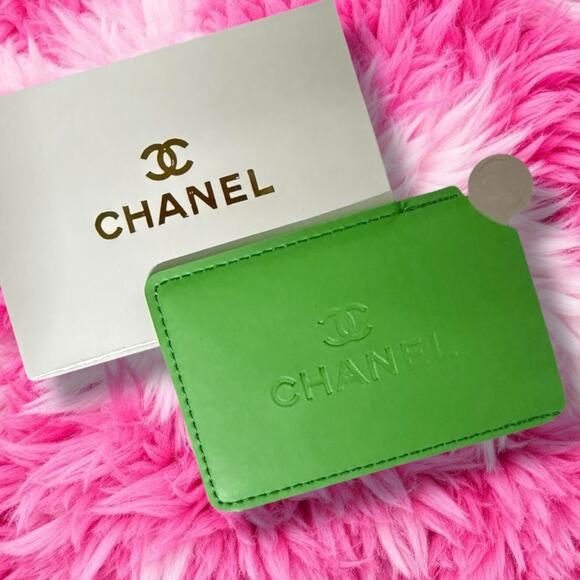 New With Box Lime Green Elegant Embossed Chanel Card Holder/Mirror - Picture 1 of 3